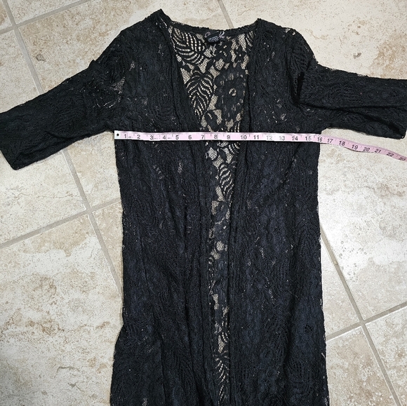 Questions Women’s Large Black Lace Fringe Open Front Cardigan Boho Festival - Picture 5 of 6